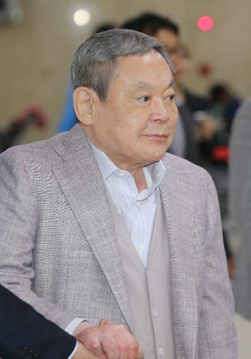 李健熙病情好转 仍未完全恢复意识