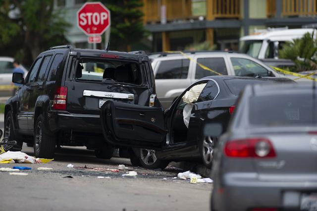 美国加州大学圣塔芭芭拉分校附近枪击案致7死13伤
