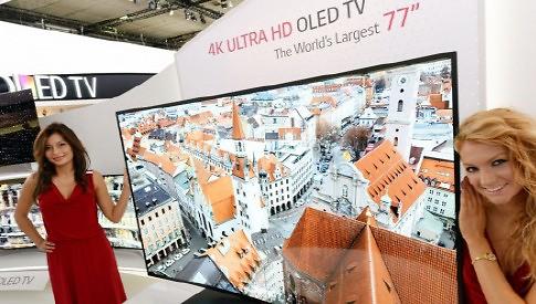 LG电子发布全球首款UHD曲面OLED电视