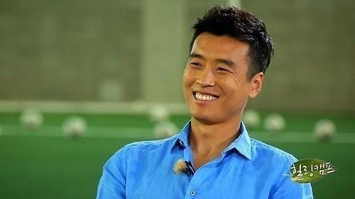 韩国球星李同国育有5个宝宝 被网友称为“超级爸爸”
