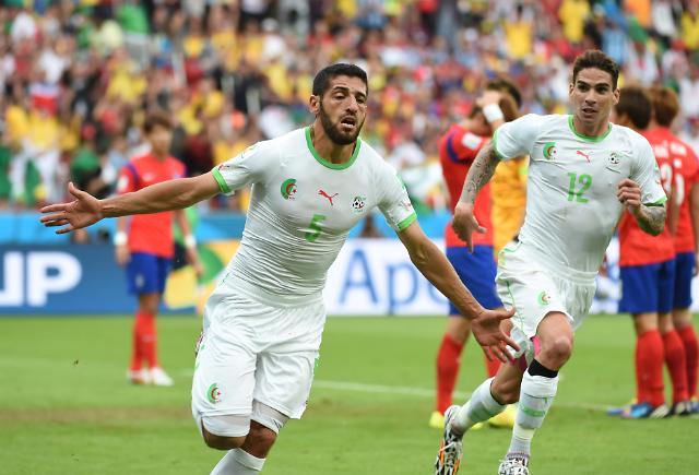 <2014巴西世界杯>世界杯H组韩国队2-4败阿尔及利亚