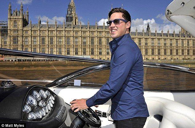 马特购买了豪车尽情享受生活[网络图片]