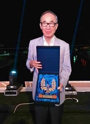 Poet Ko Un wins Golden Wreath award at int’l poetry festival in Macedonia