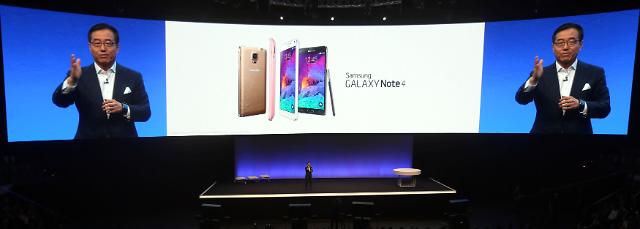 三星电子公开Galaxy Note 4智能手机