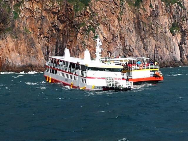 韩国发生游船触礁事故 人员已全部获救无伤亡