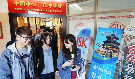 中国留学生“反客为主”  韩国大学步入“中国化” 
