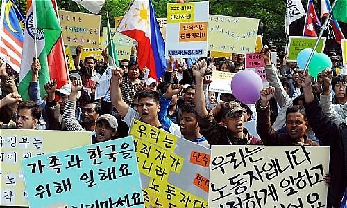 低工资长工时打破外籍劳动者“韩国梦”
