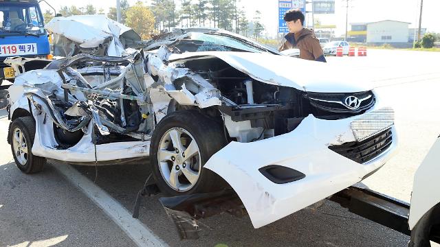 韩一高速公路发生重大交通事故致5人遇难