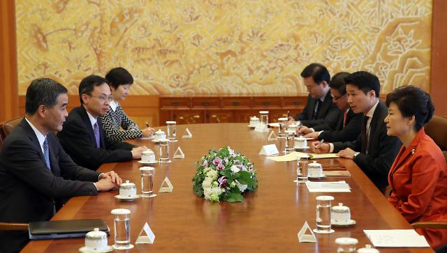 韩国总统朴槿惠接见香港特首梁振英