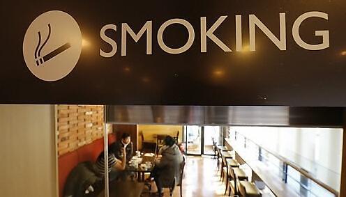 韩国“禁烟令”范围再扩大 咖啡店受波及急寻出路