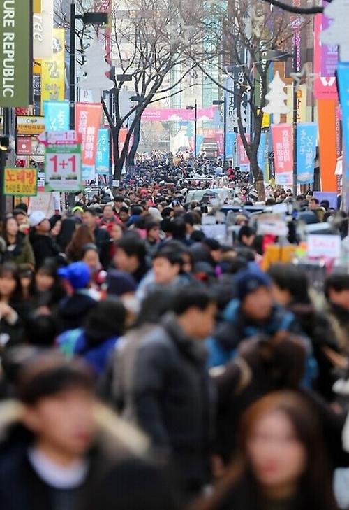 韩国逾七成公民认为政治经济有失公允