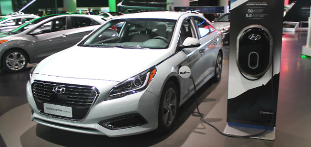 Hyundai Sonata plug-in named as one of Top 8 Electrified Vehicles at Detroit auto show 