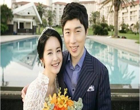 Actress Kim Ka-yeon expecting first child with husband Lim Yo-hwan