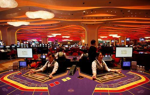 中国反腐致澳门最大赌场运营商股价下滑