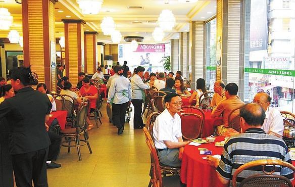 中国餐饮市场有望止跌 已连续3年增速下滑