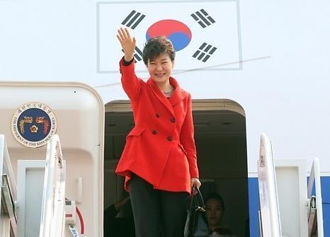 朴槿惠携超级经济团出访中东四国