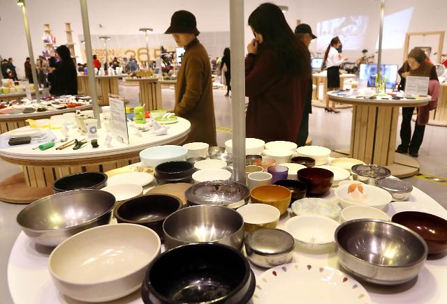 东大门设计广场（DDP）开馆一周年纪念展开幕