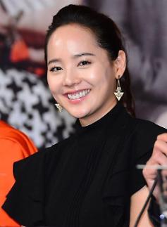 S.E.S前成员柳真关岛诞下女儿晋升人母