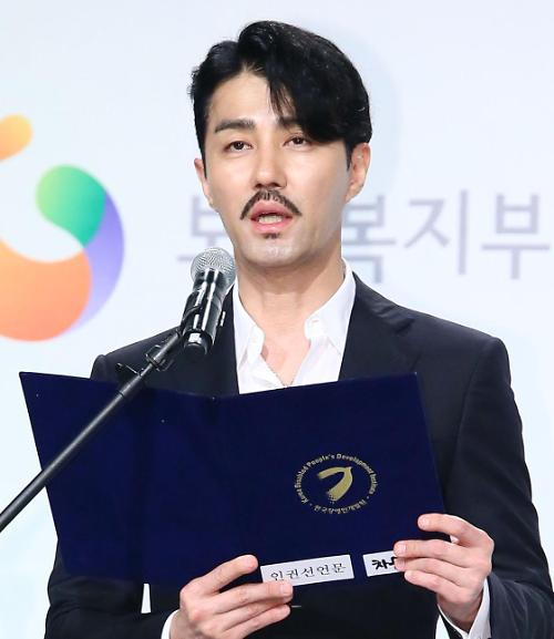Model-turned-actor Cha Seung-won named goodwill ambassador for the disabled