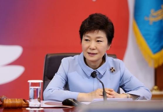 朴槿惠回应贪腐案 政治改革势在必行