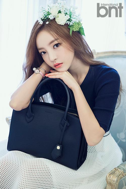 具荷拉拍时尚大片 称最想饰演"千颂伊" 구하라, 도전하 7