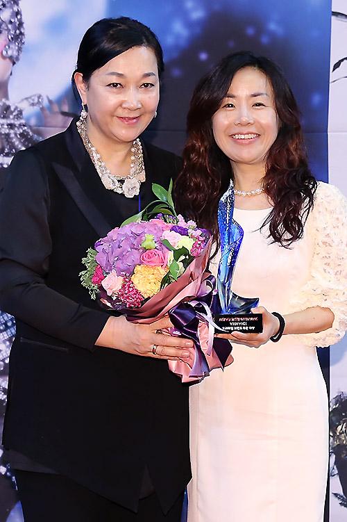 LAMY化妆品捧得韩国化妆品全球品牌大奖 라미화장품 박혜린 대표, ‘코리아 메이크업 브랜드 어워즈’ 글로벌 브랜드 부문 대상 쾌거