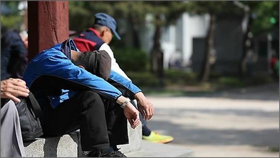 首尔去年发生近千起虐待老人案件 四成施暴者为受害人儿子