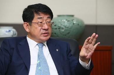 [아주초대석] 임채운 중진공 이사장 “中企, 특화된 아이템으로 ‘로컬챔피언’ 돼야”