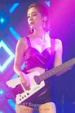 Wonder Girls Herim plays acoustic guitar 
