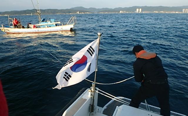 韩国海军对进入北方分界线海域的朝鲜渔船发射5枚子弹