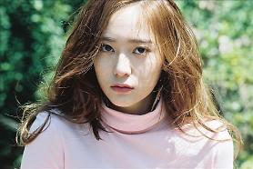 South Korean girl group f(x)s Krystal Gap model in Chinese-speaking countries 