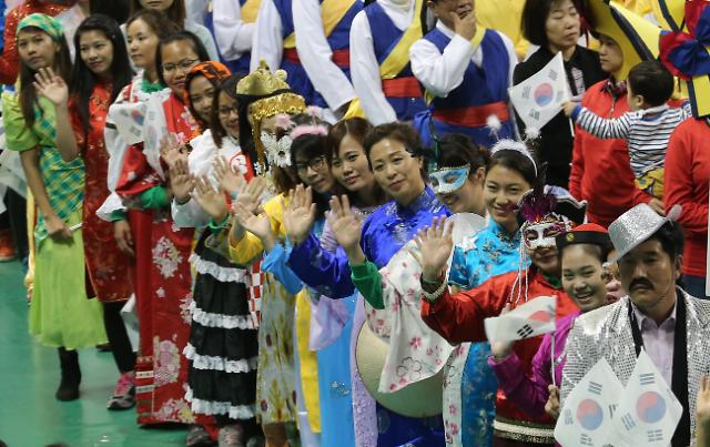 “2015跨国婚姻家庭心连心大会”在釜山举行
