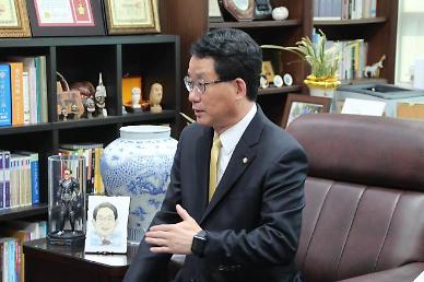 [아주초대석] 유기홍 “국정화, 역사쿠데타 넘어 민생쿠데타…헌법수호 대 反헌법 세력 대결”