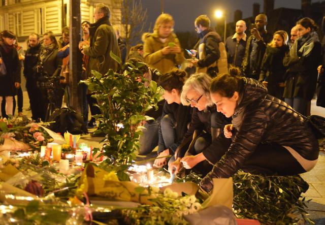 巴黎恐袭调查初步结果公布　多国加强安保措施 