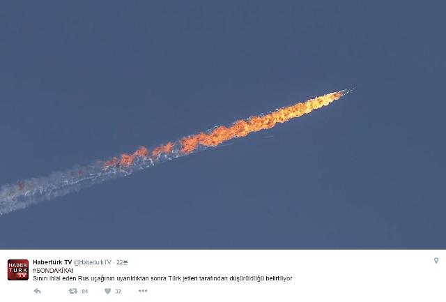 Turkey shoots down jet fighter near Syrian border