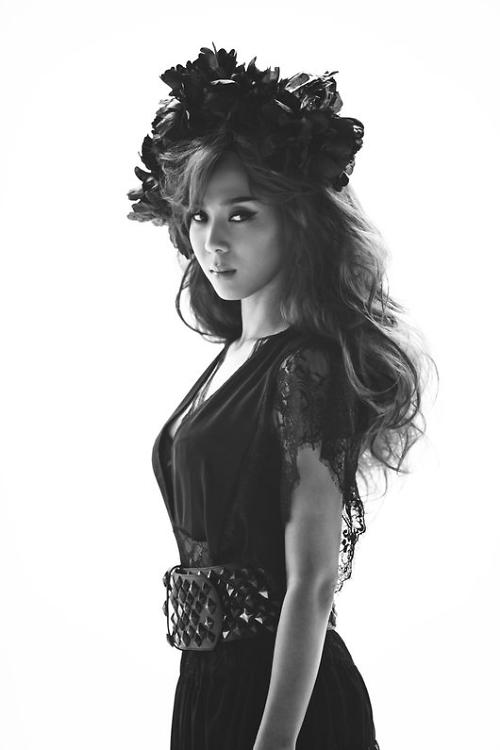 嘻哈女王尹美莱12月携新曲回归