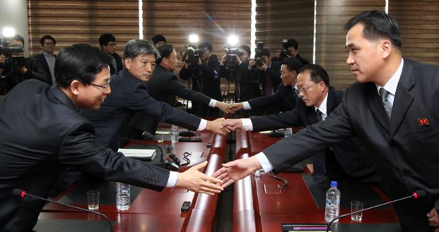 韩朝首次副部长级会议第一轮会谈顺利结束