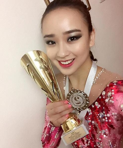 Rhythmic gymnast Son wins South Koreas biggest sports award