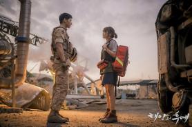 Song Joong-ki and Song Hye-kyo spotted at airport together