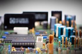 South Koreas industrial output falls 1.5% in March