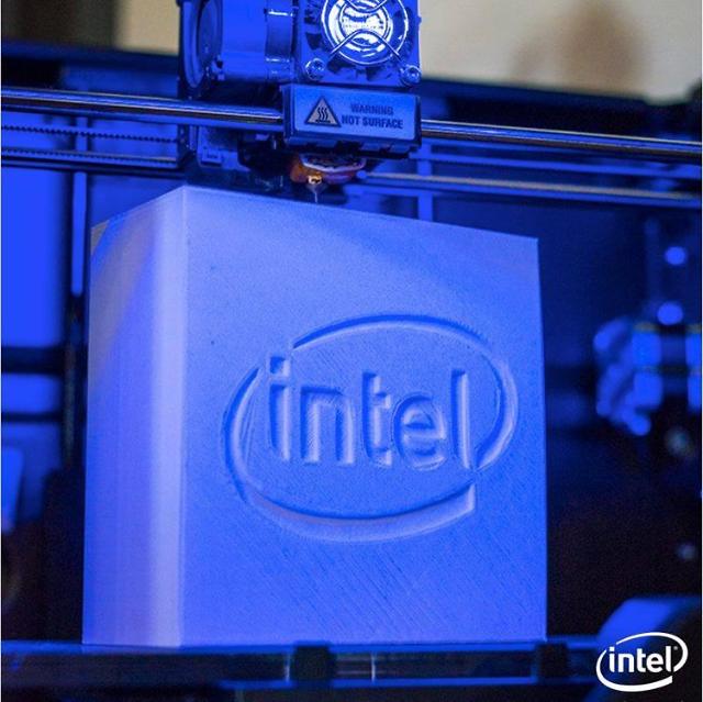 Intel buys AI company, expecting boost in its servers