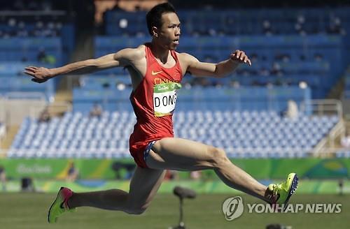 둥빈, 남자 세단뛰기서 중국 선수로 첫 메달[올림픽 라운지 ...