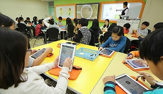 韩国小学中学将于2018年全面普及电子教科书