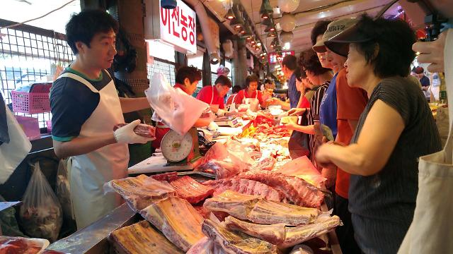 [AJU VIDEO] Chuseok sends Seoul citizens flocking to traditional market