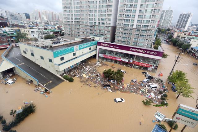 Hyundai Motors flooded assembly line remains crippled