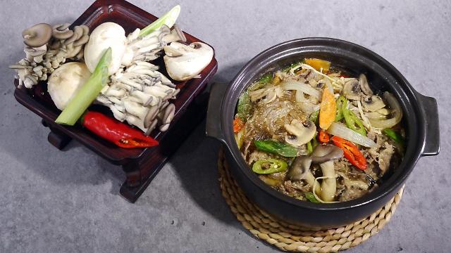 [AJU VIDEO] Easy & quick recipe for Ttukbaegi Bulgogi – Korean beef stew cooked in clay pot