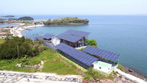 S. Korea to build worlds largest floating solar power facilities: Yonhap
