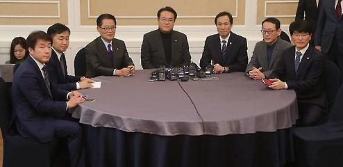 <简讯>韩国朝野三党将实行合作小组制 国会将增设改宪特别小组