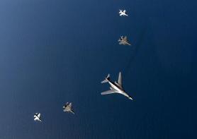 US B-1B bomber holds attack drill targeting N.Korea: Yonhap