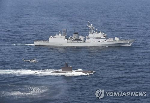 韩美日海军首次举行联合反潜演习